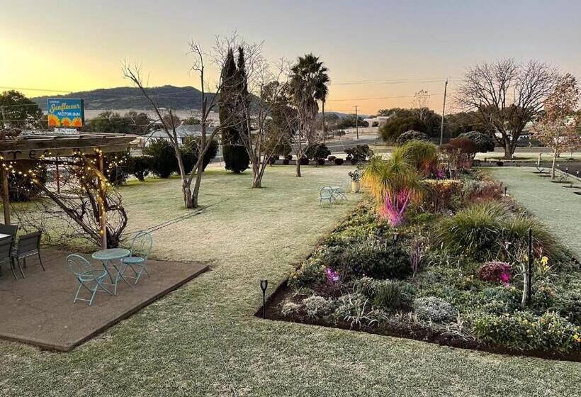 Мотель Quirindi Sunflower Motor Inn