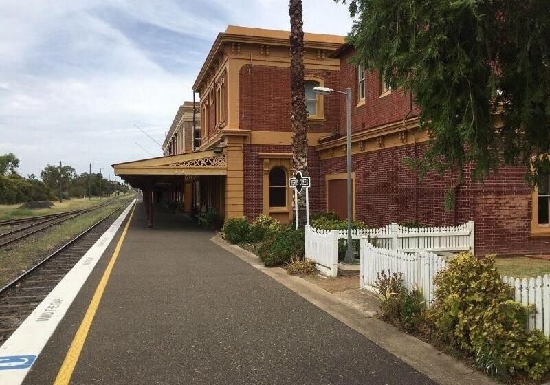 Мотель Quirindi Sunflower Motor Inn