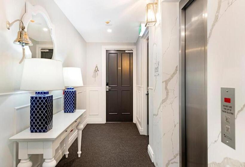 The Hamptons Apartments St Kilda