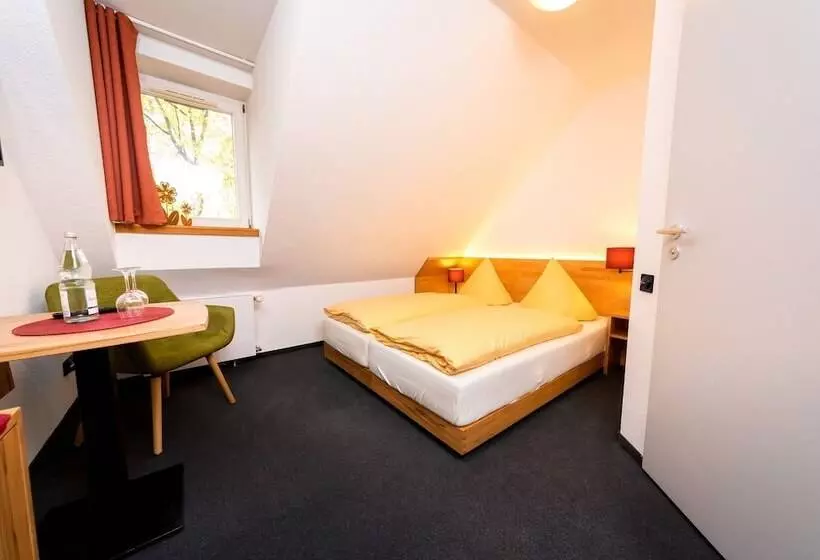 Wohlfühlhotel Im Schlosspark   Self Checkin