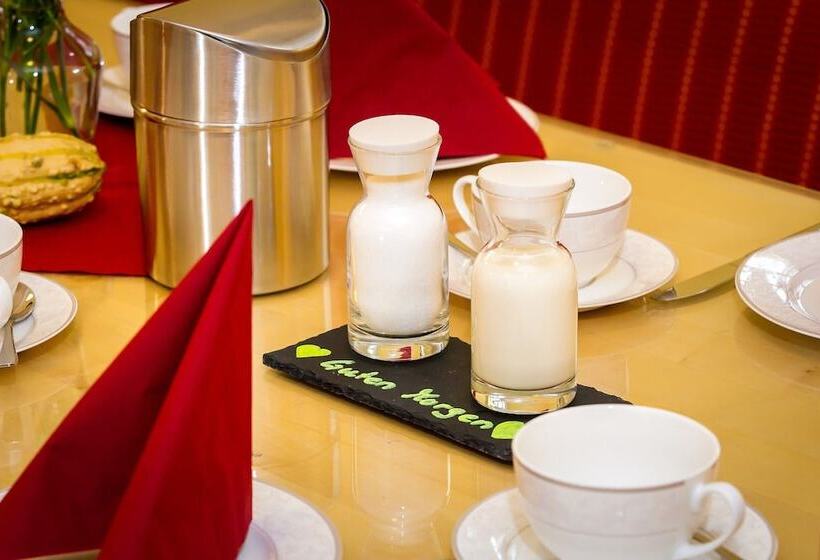 Wohlfühlhotel Im Schlosspark Self Checkin