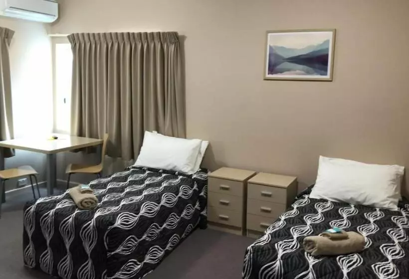 هاستل Aquatic Motor Inn