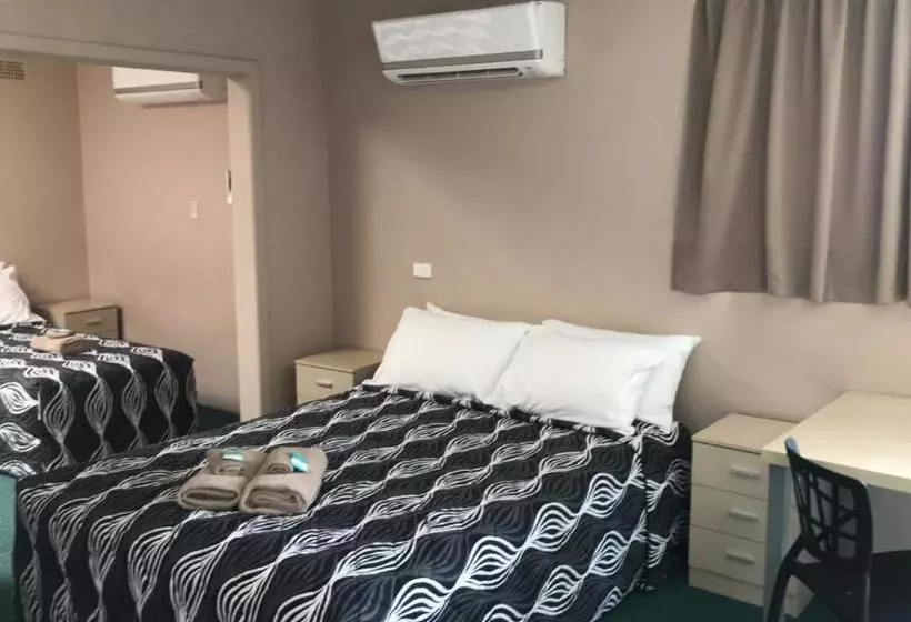 هاستل Aquatic Motor Inn