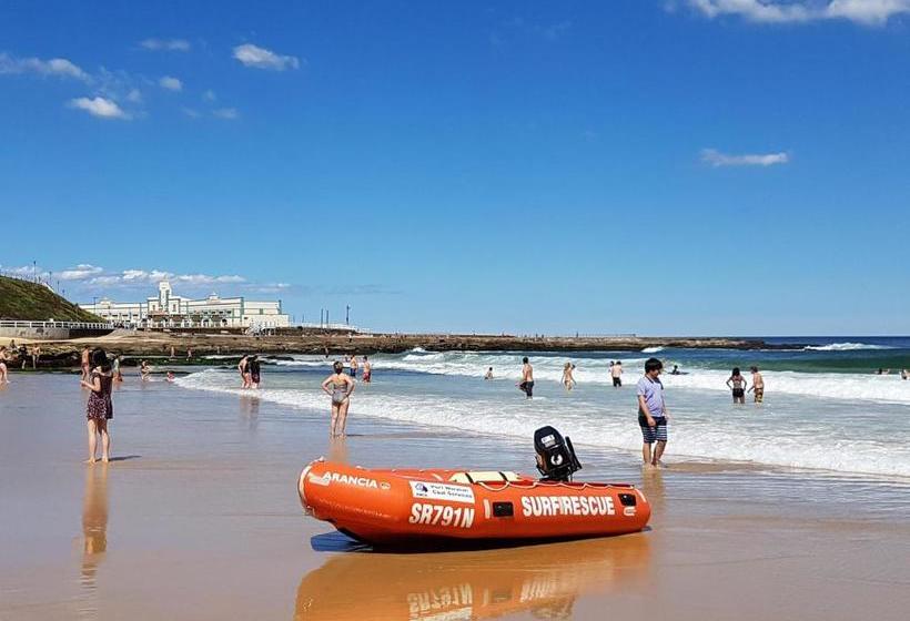 Arena Luxury Beachfront Apartment