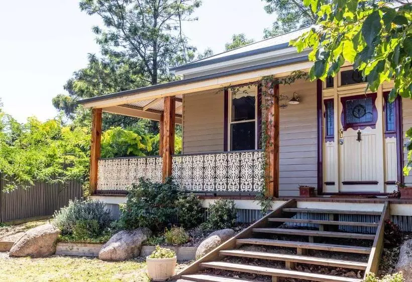 Aamiaismajoitus (B&B) The Oaks Lilydale Accommodation