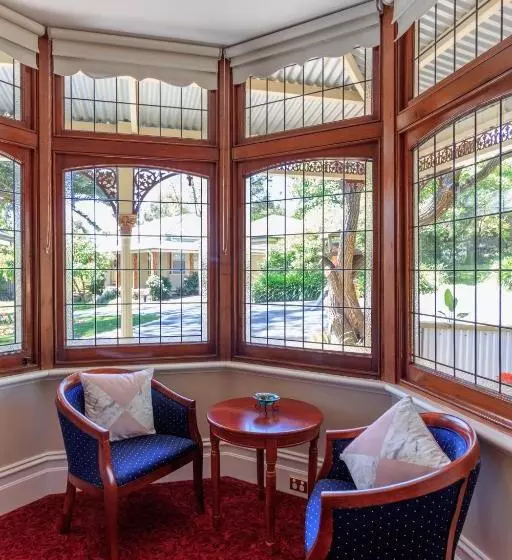 Aamiaismajoitus (B&B) The Oaks Lilydale Accommodation