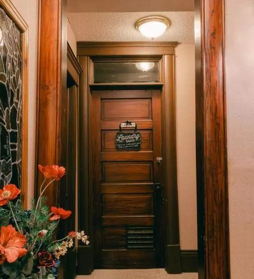 Aamiaismajoitus (B&B) The Wolf Manor