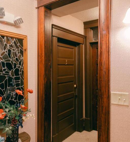 住宿加早餐  The Wolf Manor