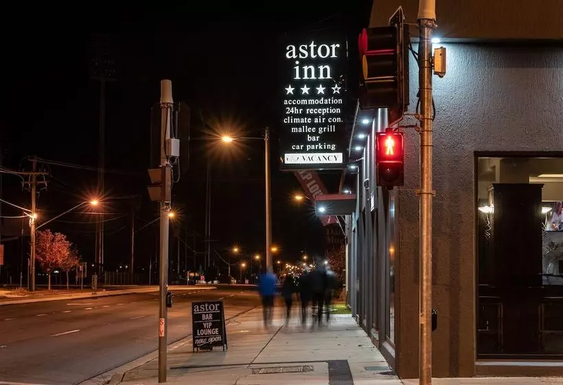 ホテル Astor Inn