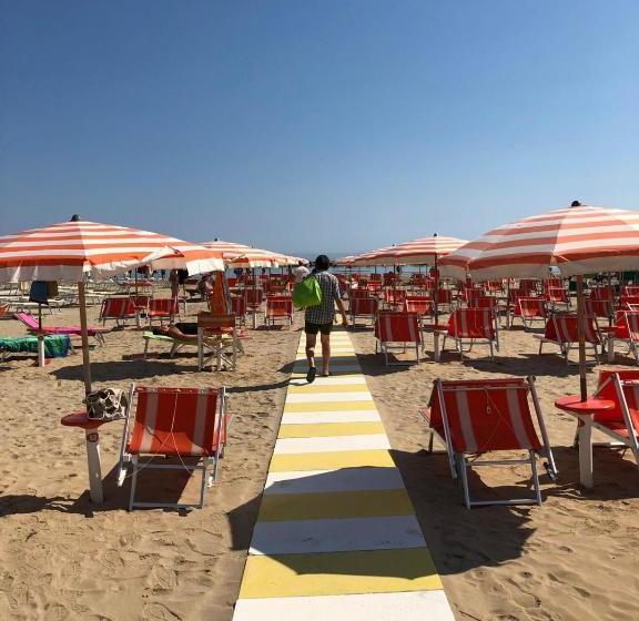 בית מלון כפרי International