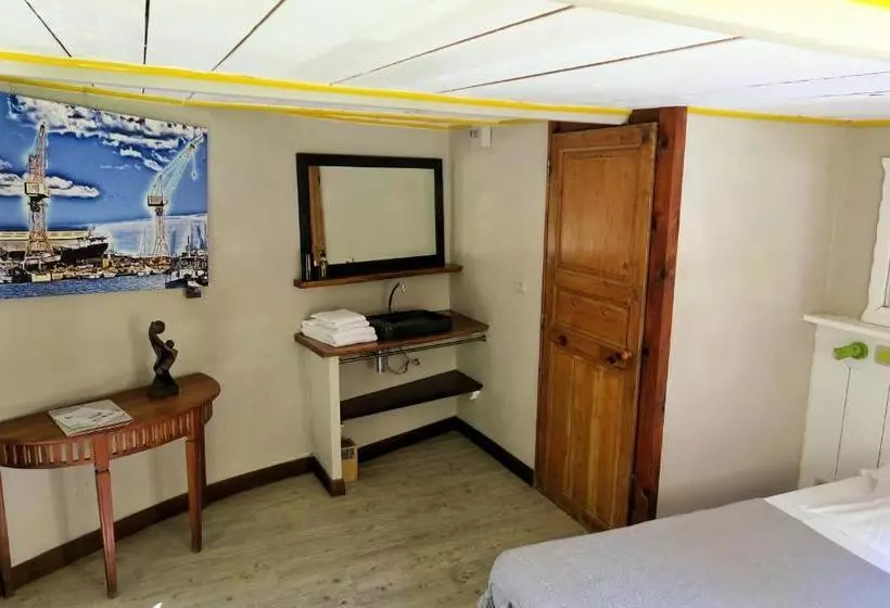 Hotelli La Calanque De Figuerolles