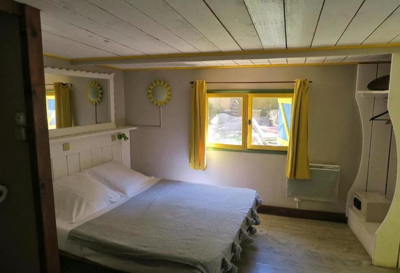 هتل La Calanque De Figuerolles