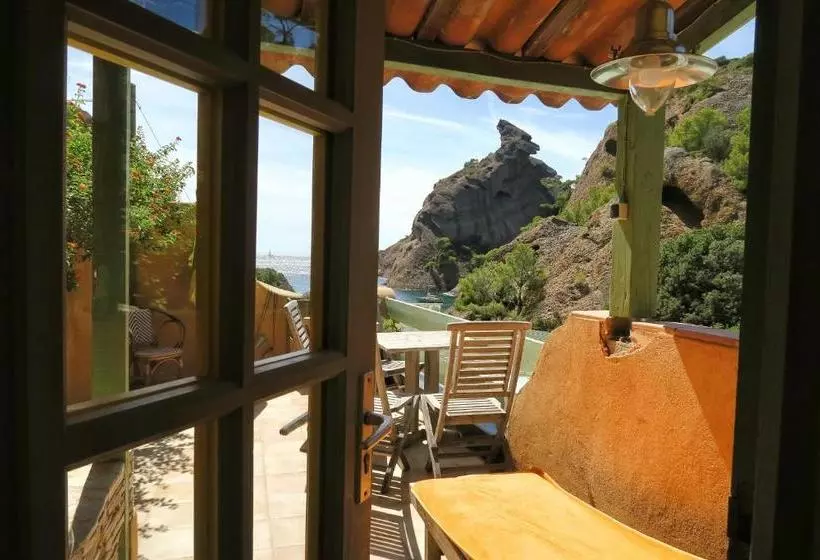 Hotelli La Calanque De Figuerolles