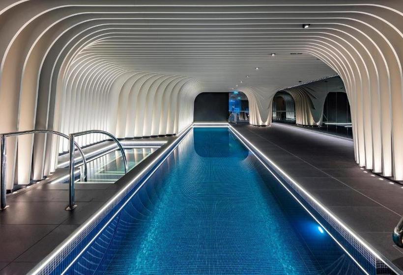 Отель Skye Suites Sydney