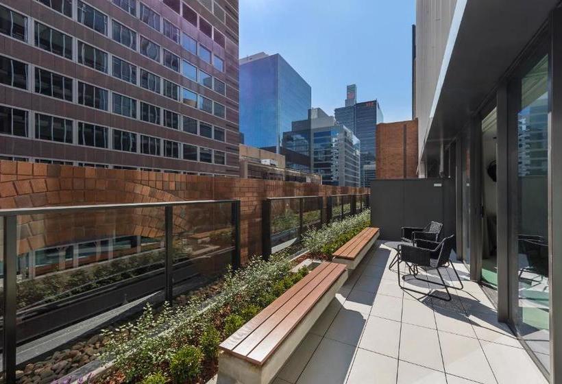 Отель Skye Suites Sydney