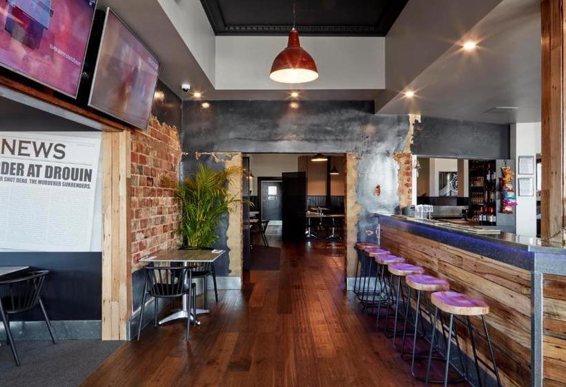 The Royal Hotel, Drouin