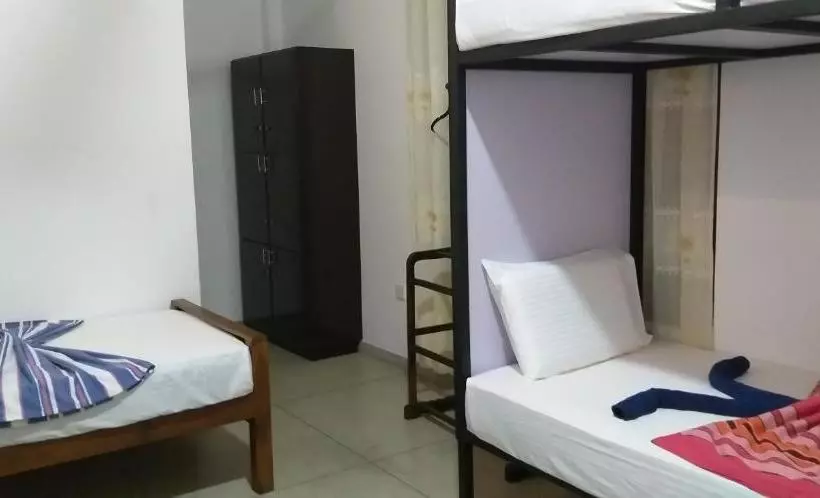 I & I Hostel