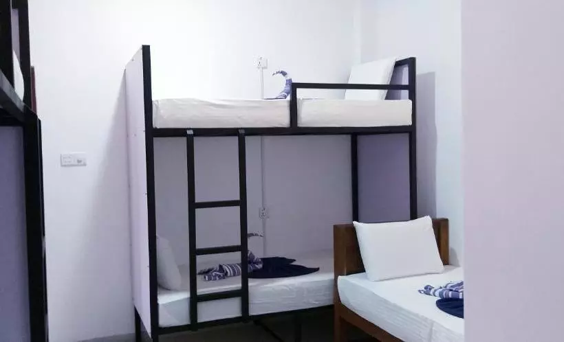 I & I Hostel