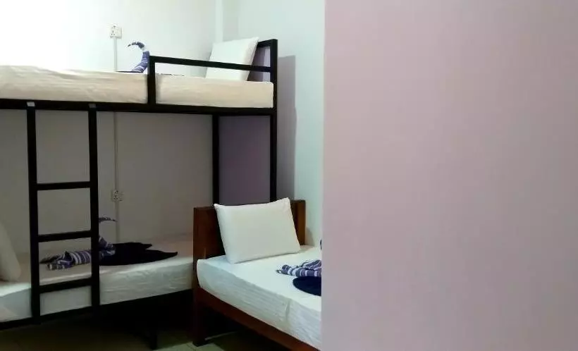 I & I Hostel