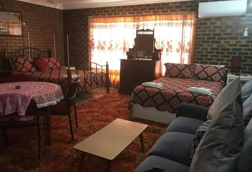 Lorac Bed And Breakfast