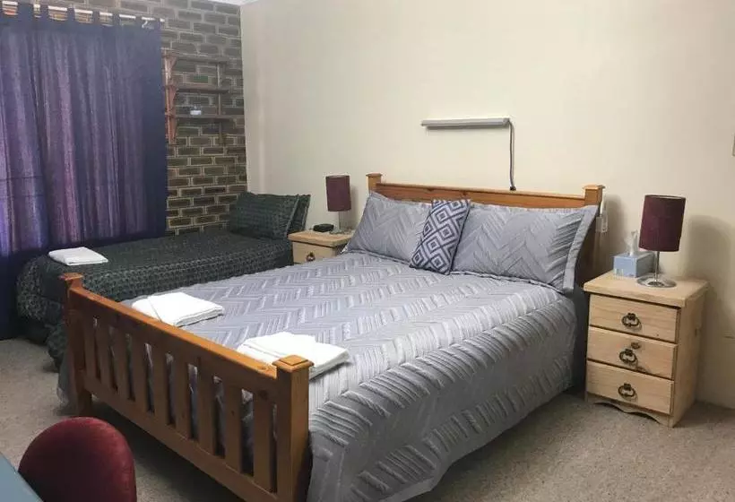 Lorac Bed And Breakfast