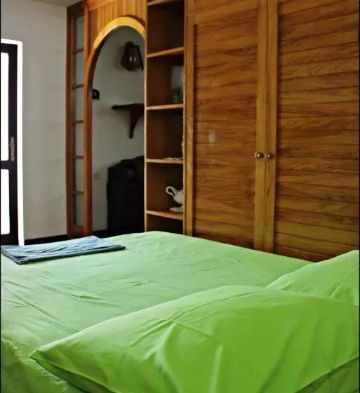 پانسیون Kadena Apartments
