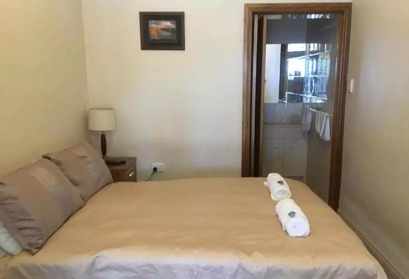 Truro Weighbridge Motel