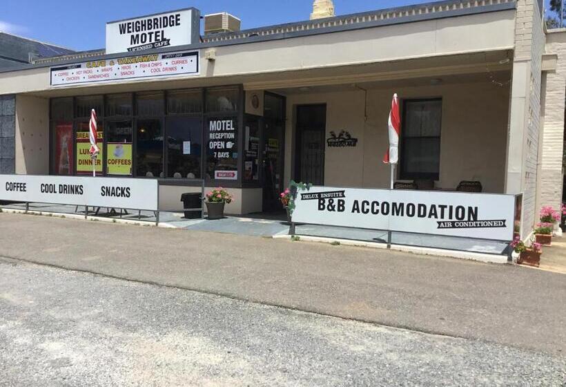 Truro Weighbridge Motel