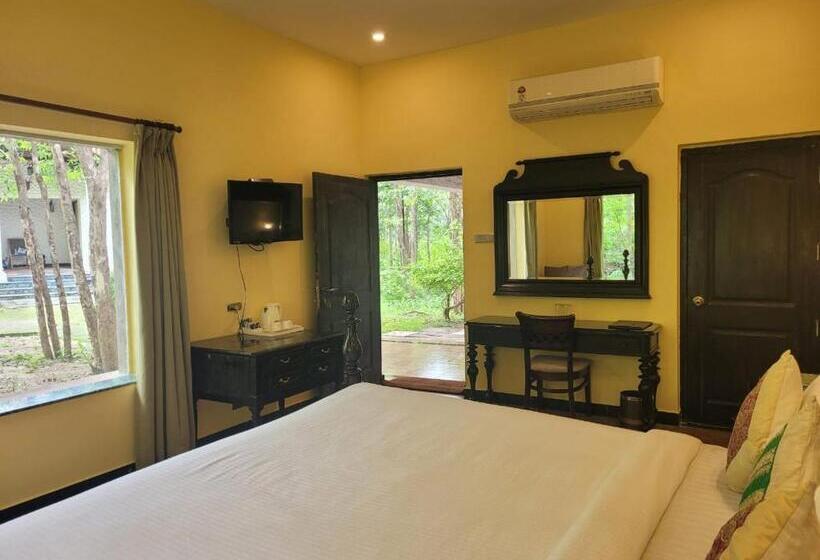 Tuli Veer Bagh Resort