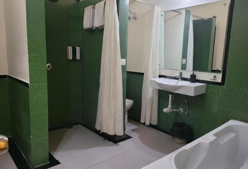 Tuli Veer Bagh Resort