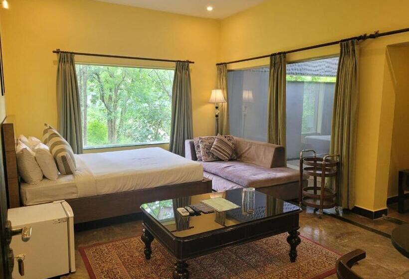 Tuli Veer Bagh Resort