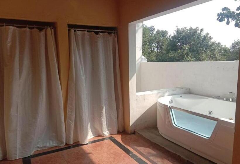 Tuli Veer Bagh Resort