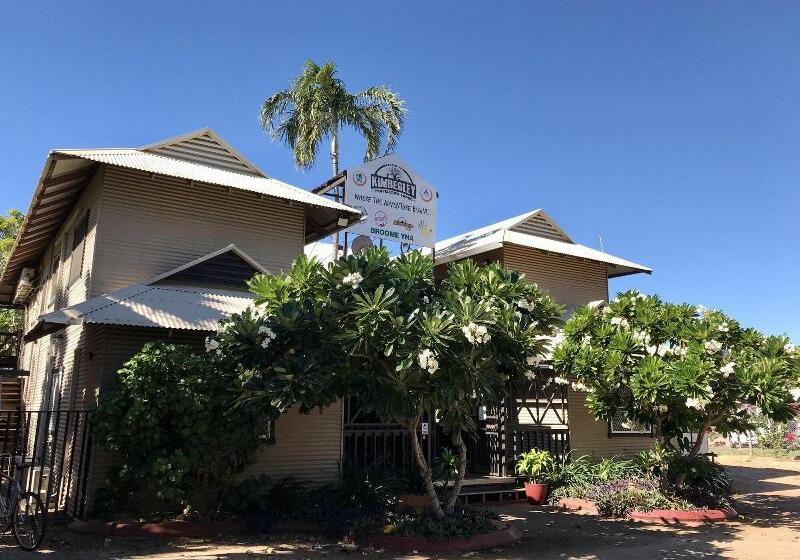 הוסטל Kimberley Travellers Lodge  Broome Yha