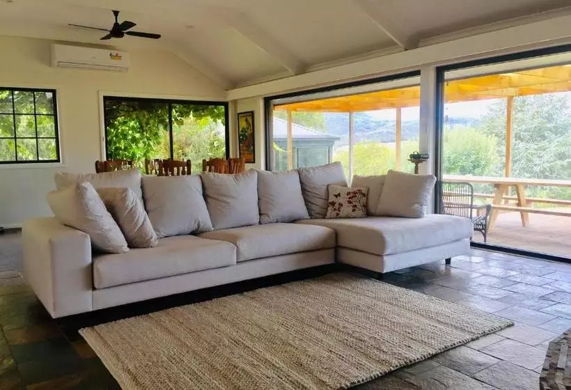 Aamiaismajoitus (B&B) Rosewhite House