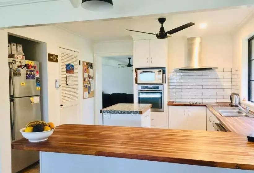 Aamiaismajoitus (B&B) Rosewhite House