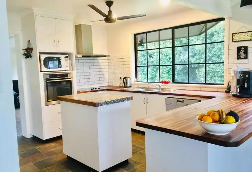 Aamiaismajoitus (B&B) Rosewhite House