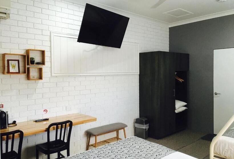 Gin Gin Village Motor Inn Motel Qld