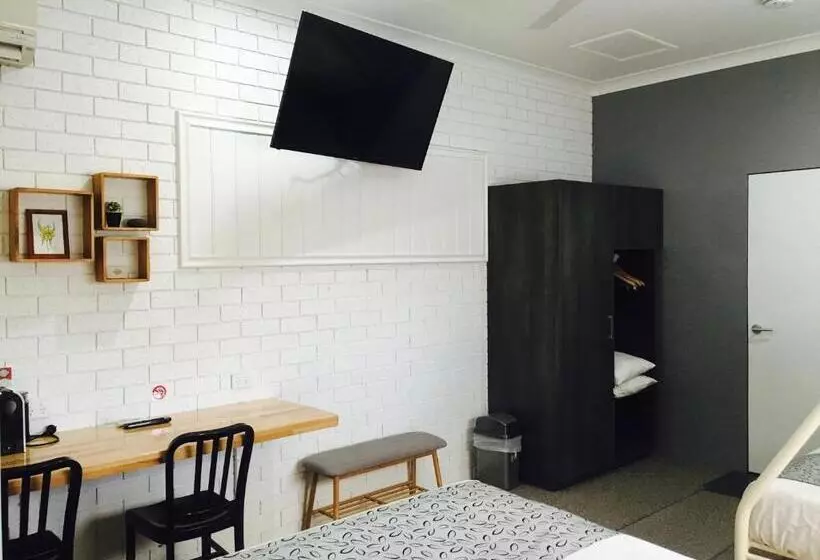 Gin Gin Village Motor Inn Motel Qld