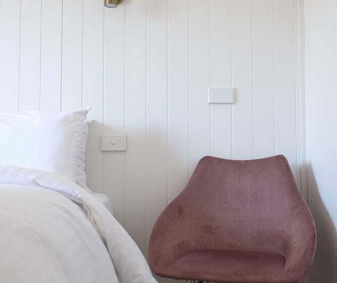 Отель Eiger Chalet