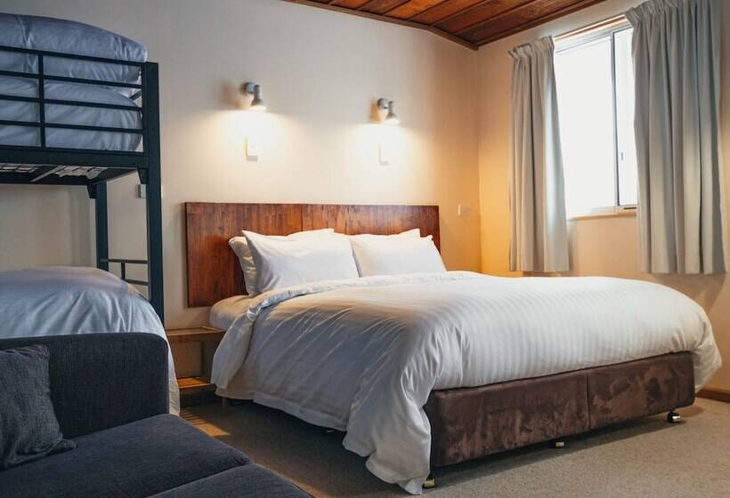 Отель Eiger Chalet