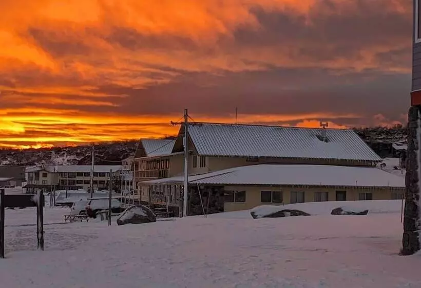 ホテル Eiger Chalet