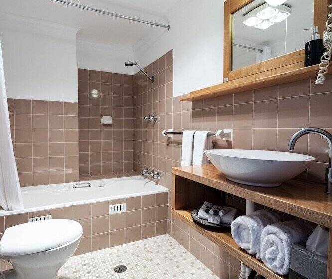 Отель Eiger Chalet