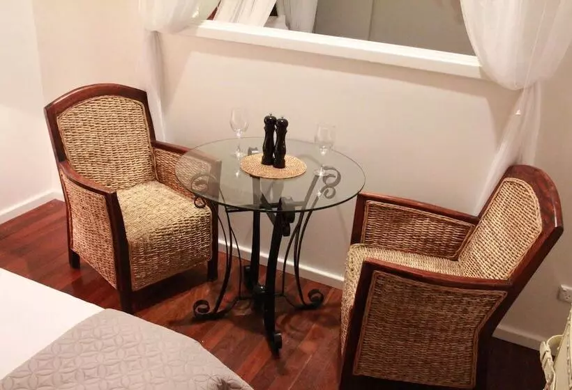 پانسیون Bakehouse  38 Restaurant & Guesthouse