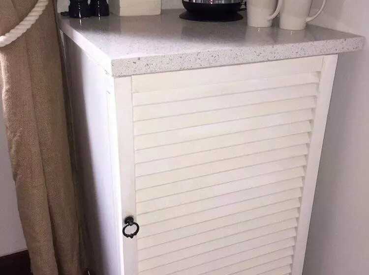 پانسیون Bakehouse  38 Restaurant & Guesthouse