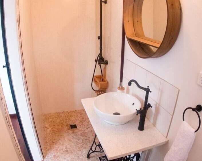 بنسيون Bakehouse 38 Restaurant & Guesthouse