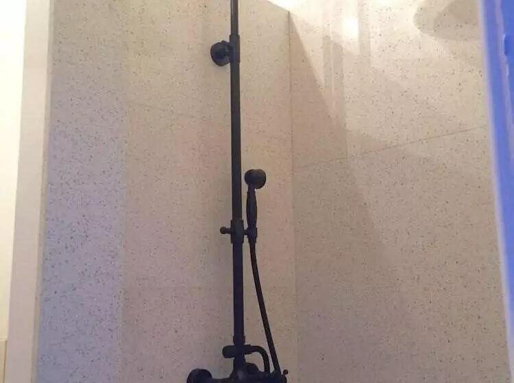 پانسیون Bakehouse  38 Restaurant & Guesthouse