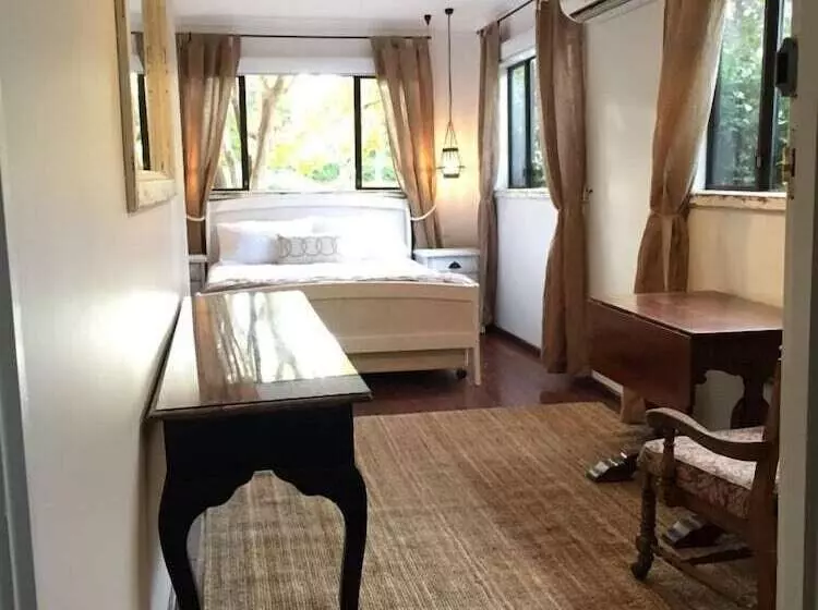 پانسیون Bakehouse  38 Restaurant & Guesthouse