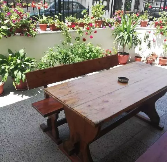 ペンション Milchevi Guesthouse