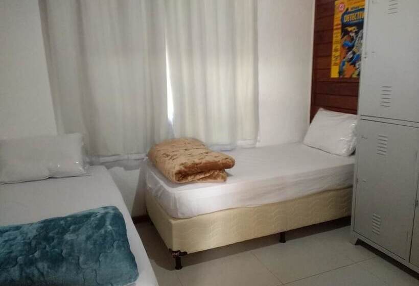 Refúgio Nômade Hostel