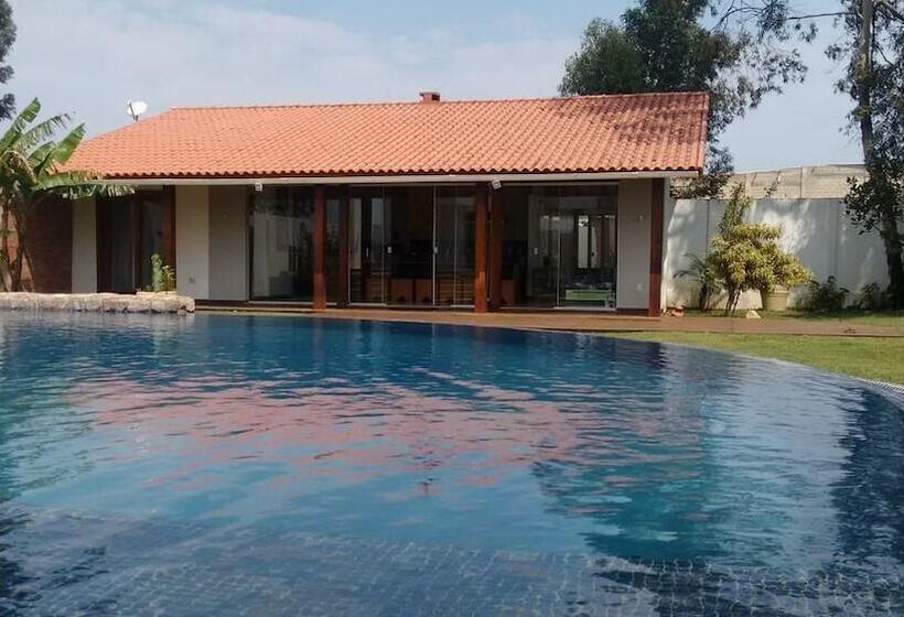 Refúgio Nômade Hostel